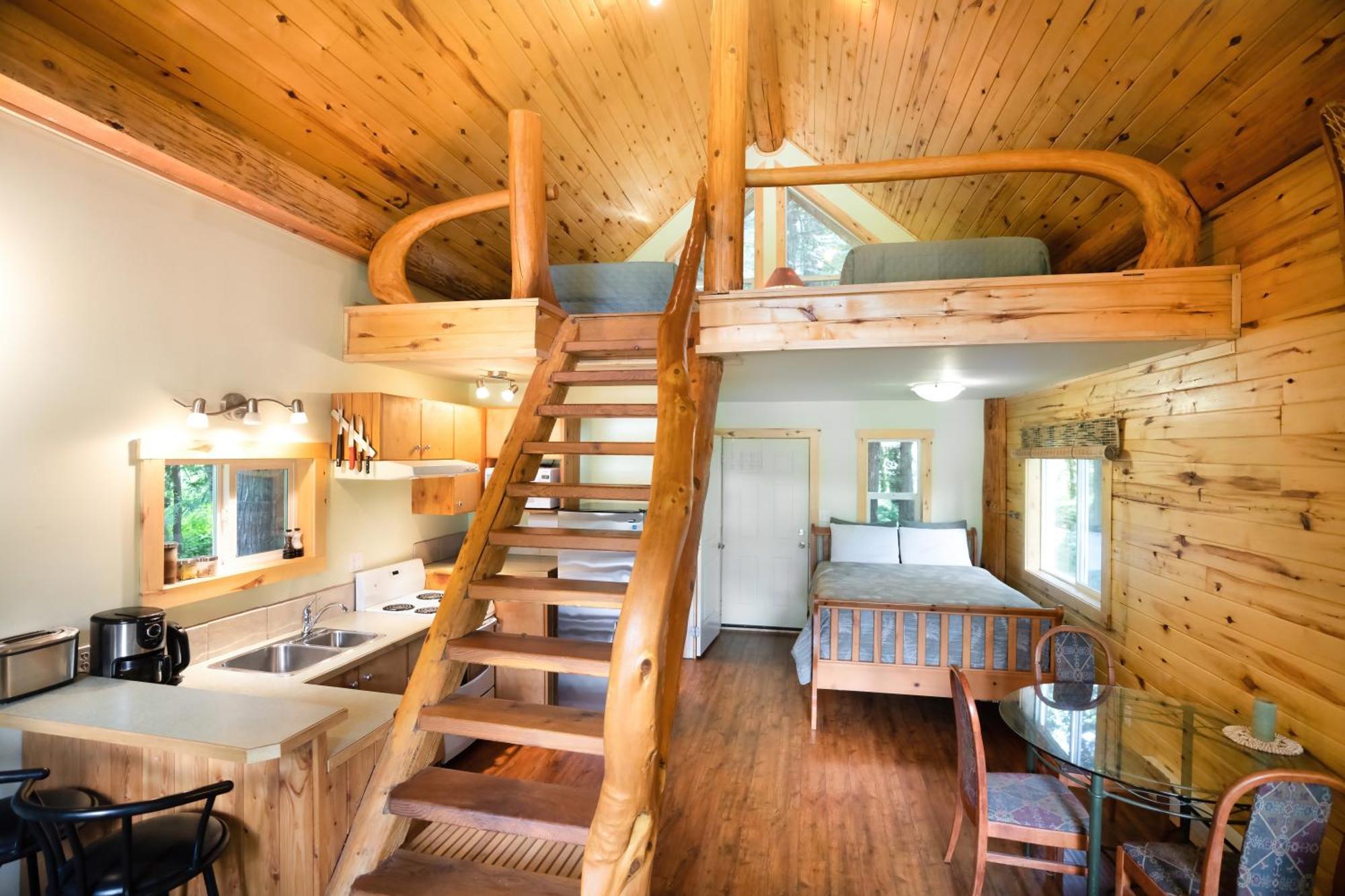 Bella Coola Grizzly Tours And Resort Hagensborg Eksteriør bilde