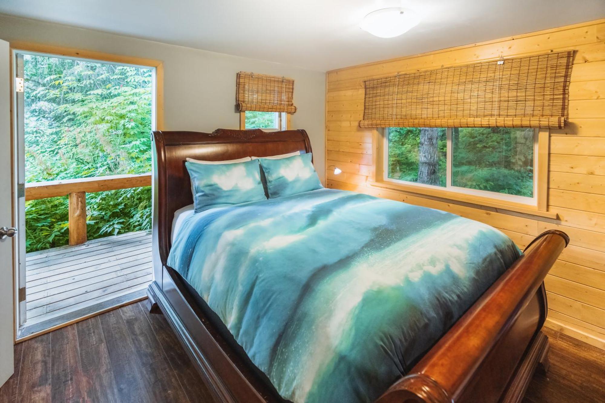 Bella Coola Grizzly Tours And Resort Hagensborg Eksteriør bilde