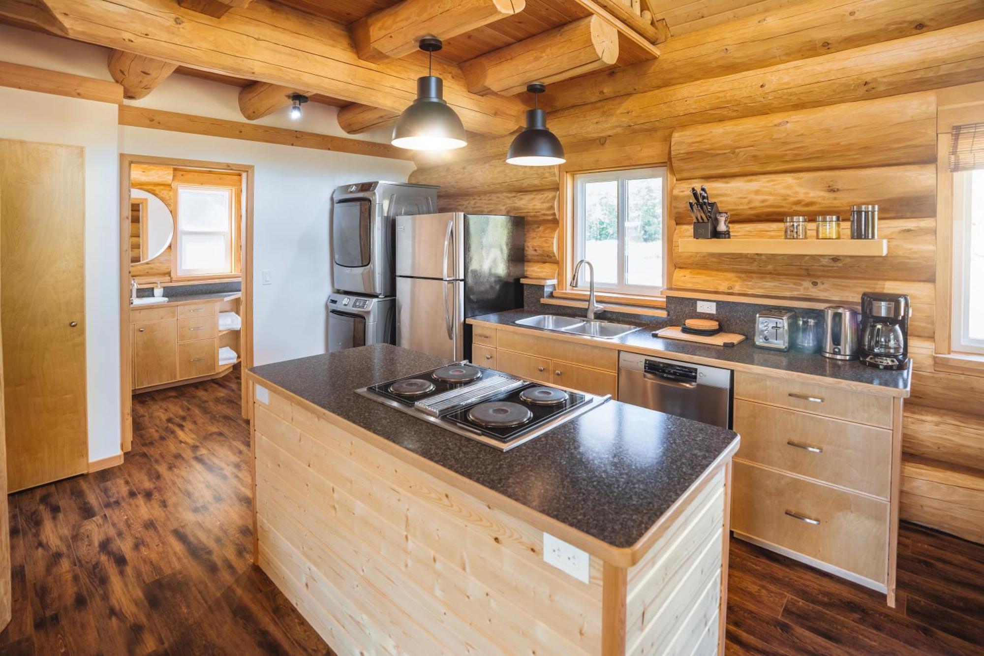 Bella Coola Grizzly Tours And Resort Hagensborg Eksteriør bilde