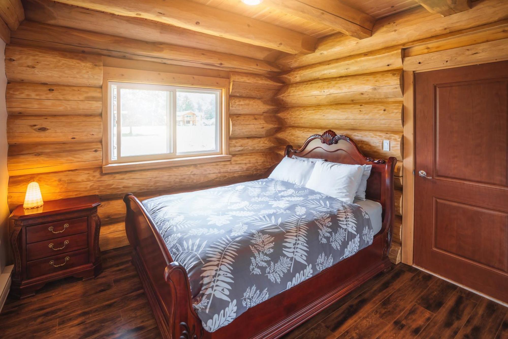 Bella Coola Grizzly Tours And Resort Hagensborg Eksteriør bilde